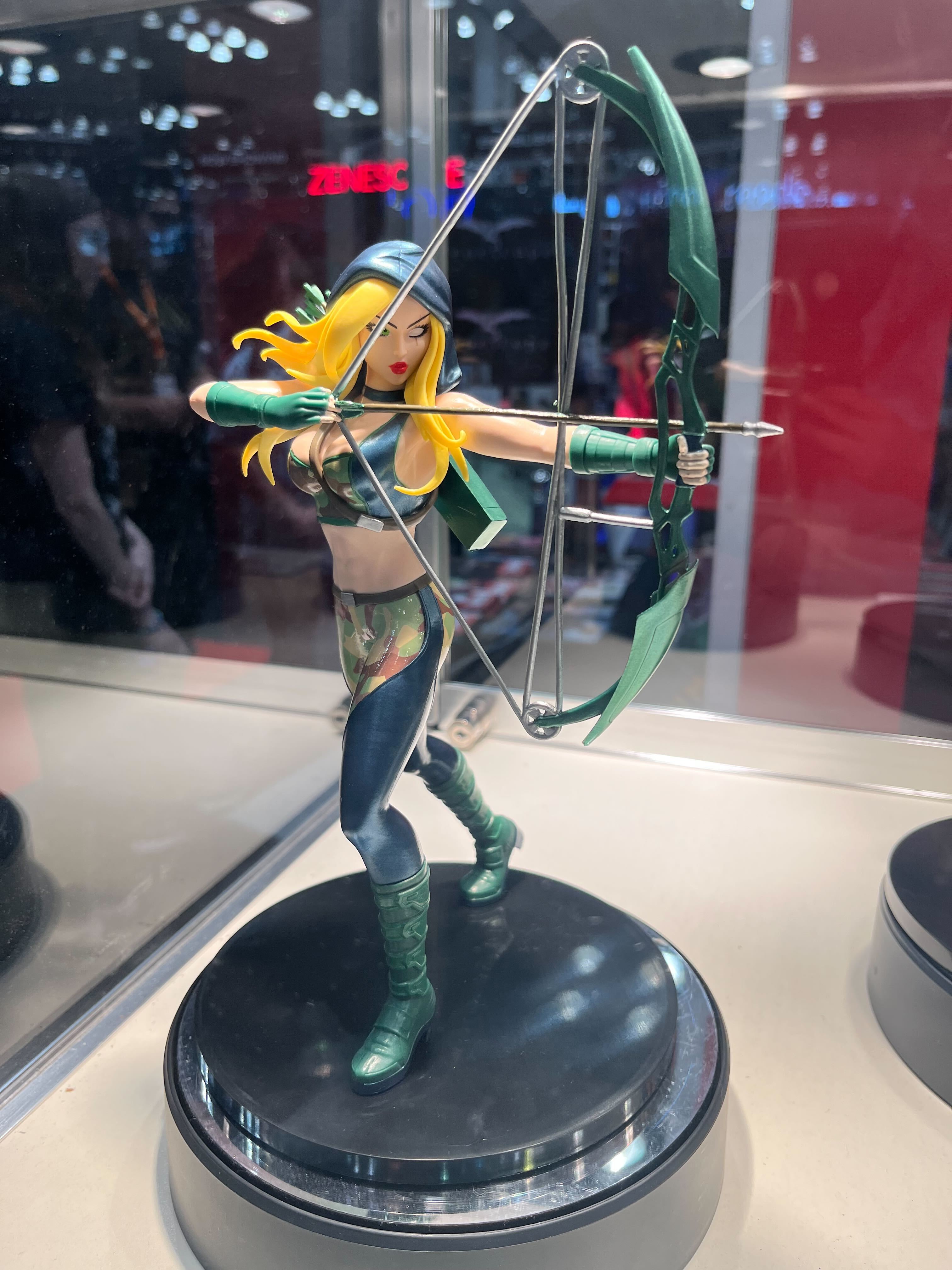 Things you can buy at comic con - figurine