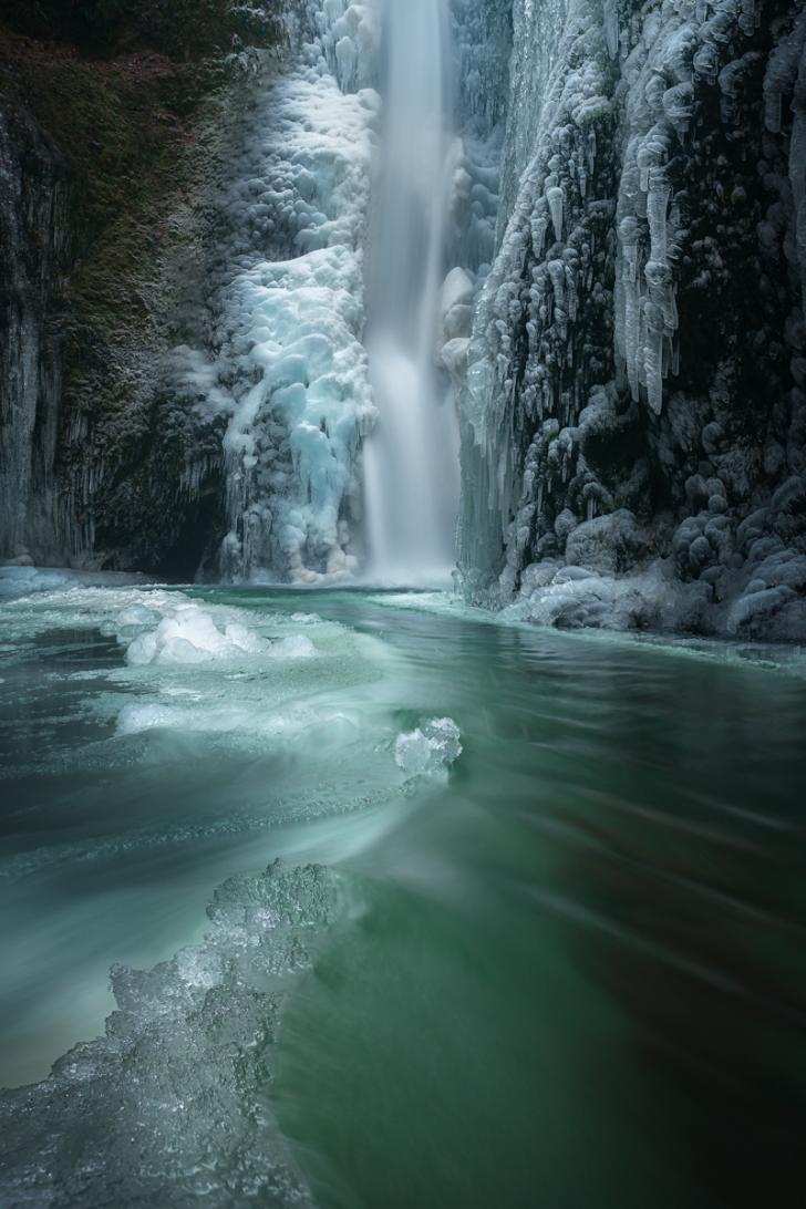 funny pics and randoms - oneonta gorge winter