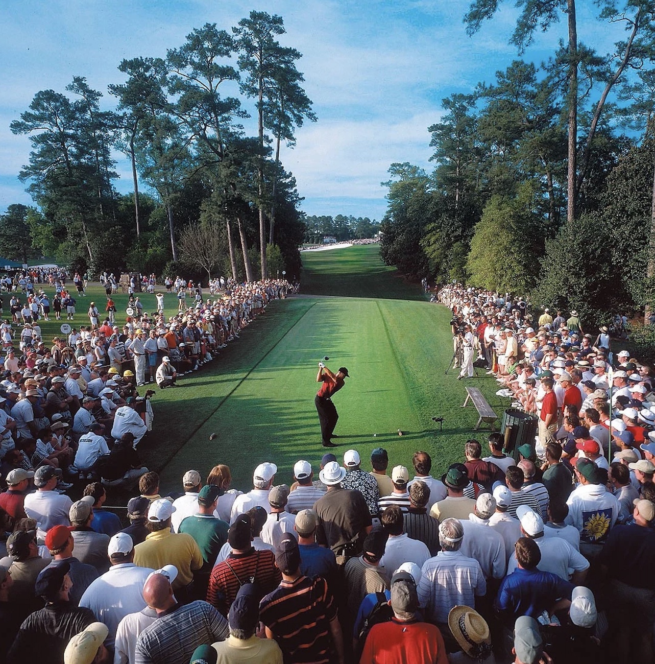 Tiger Woods, 2001 Masters. Photo by: Fred Vuich.