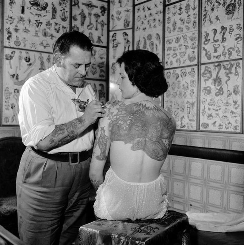 Getting ink done 1900s style.