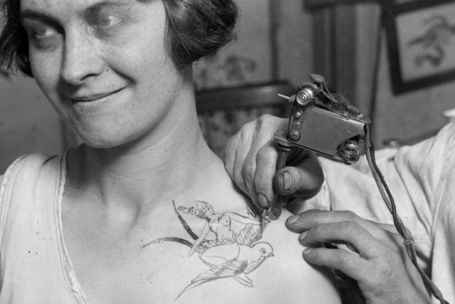 21 Stunning Historical Pics of Women with Tattoos