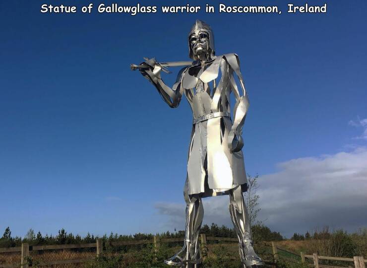 cool pics and photos daily dose - statue - Statue of Gallowglass warrior in Roscommon, Ireland