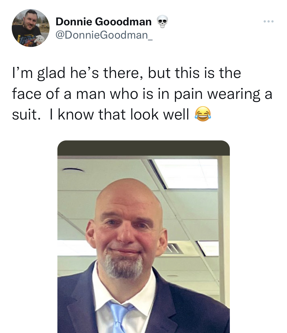 Tweets dunking on celebs - communication - Donnie Gooodman I'm glad he's there, but this is the face of a man who is in pain wearing a suit. I know that look well