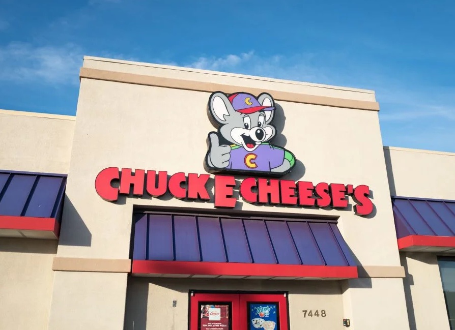 Chuck E. Cheese’s full name is Charles Entertainment Cheese. -@JeffDLowe