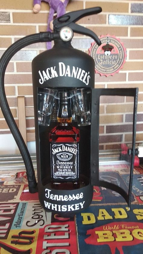 awesome pics and memes - bottle - ille'a Sed Jack Advertisement Daniels Jack Daniel'S Not Tennessee He Wale A Whiskey 70cl 40% Vol. Bud A T Tennessee Whiskey Sorry th Stea Volver Estuine en Galicia Veraned Desi Dad'S World Famous Bbg