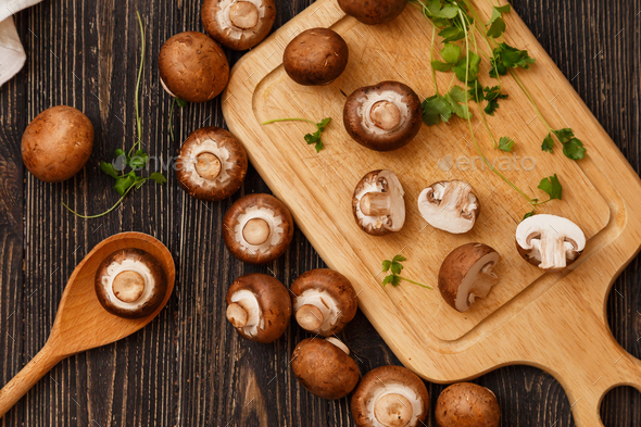 secrets people will only share online -mushrooms on cutting board