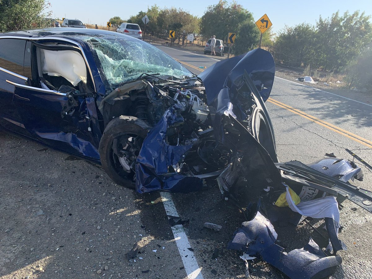 Tesla crashes where everyone survived - tesla head on collision