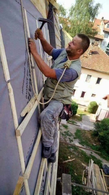41 'Idiots at Work' You Don't Want On Your Job Site