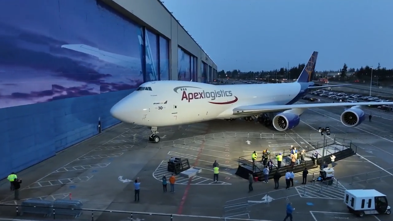 This is the final Boeing 747 at its unveiling ceremony. 
