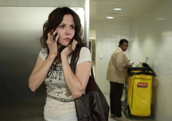 toxic main characters who aren't that great - mary louise parker blacklist - T Fot E Charge The 0