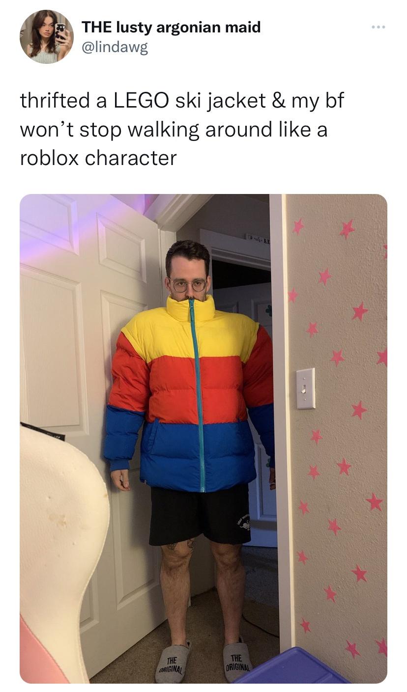 shoulder - The lusty argonian maid thrifted a Lego ski jacket & my bf won't stop walking around a roblox character The Original The Original
