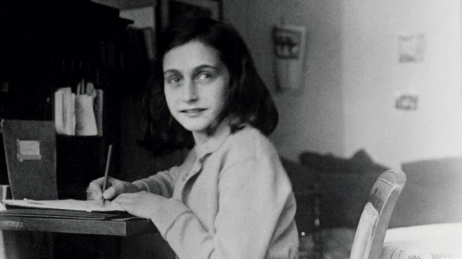 historical events that coincided - anne frank -