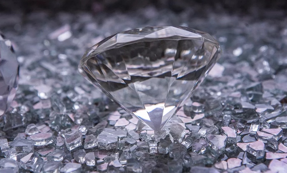 history's greatest scams - neptune diamond rain