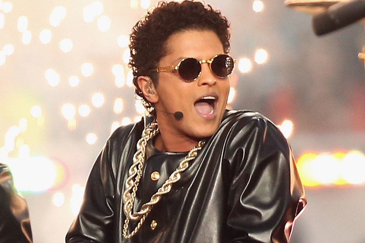 Celebs who slept with common people - bruno mars listen
