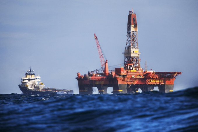 deep-sea oil rigs - oil rig