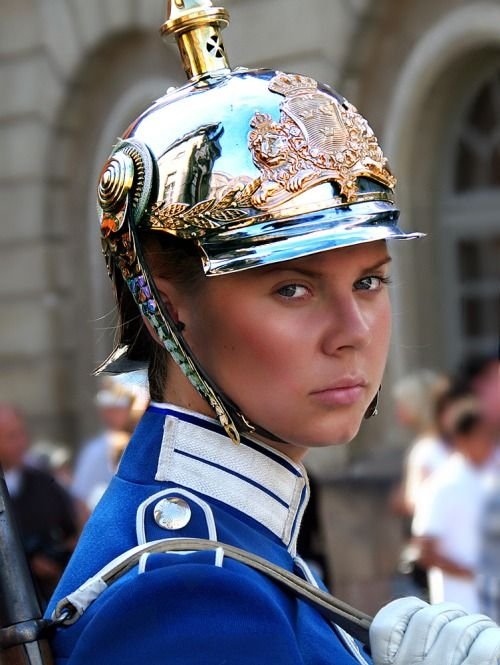 cool random pics and photos - sweden royal guards