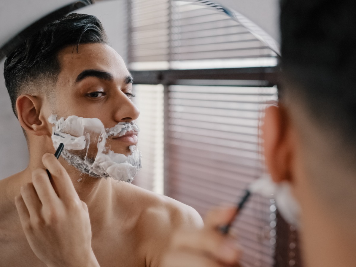 School Reddit Education - guy shaving