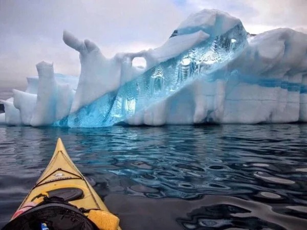 cool random pics - amazing iceberg