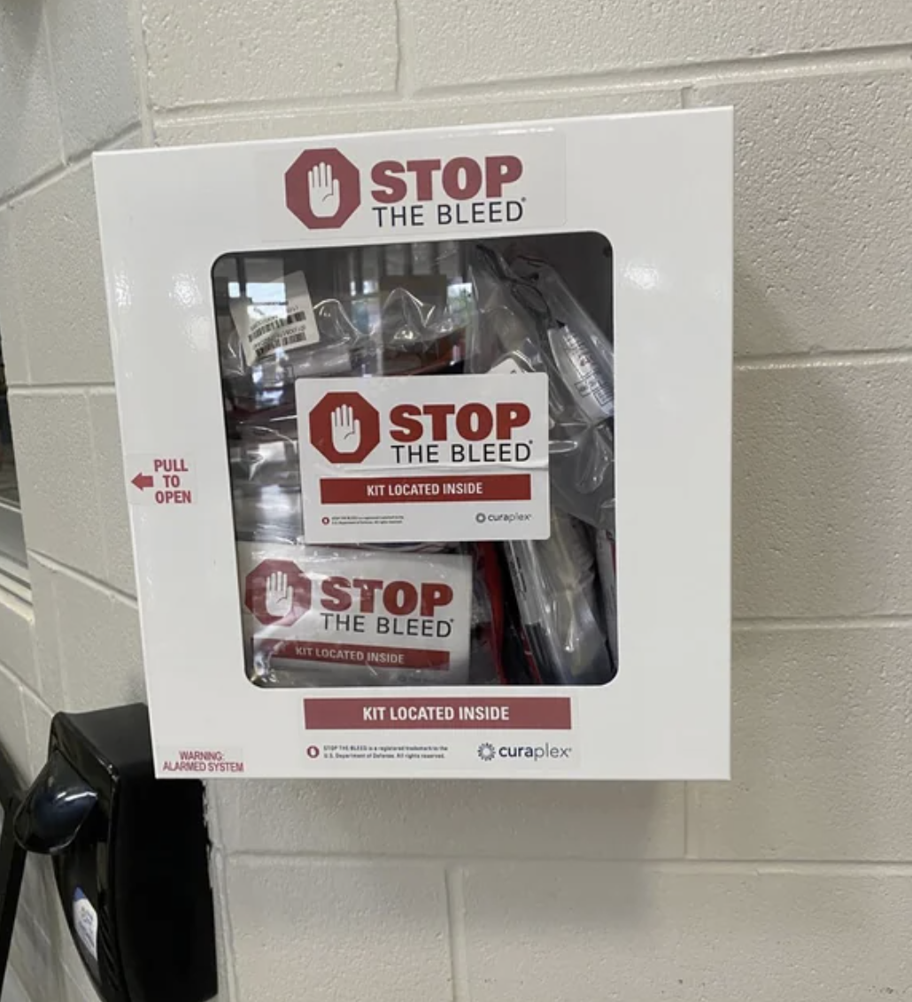 fascinating photos - Pull To Open Aly 0 Stop The Bleed Stop The Bleed Kit Located Inside Stop The Bleed Kit Located Insi Ovein Kit Located Inside Ocuraplex