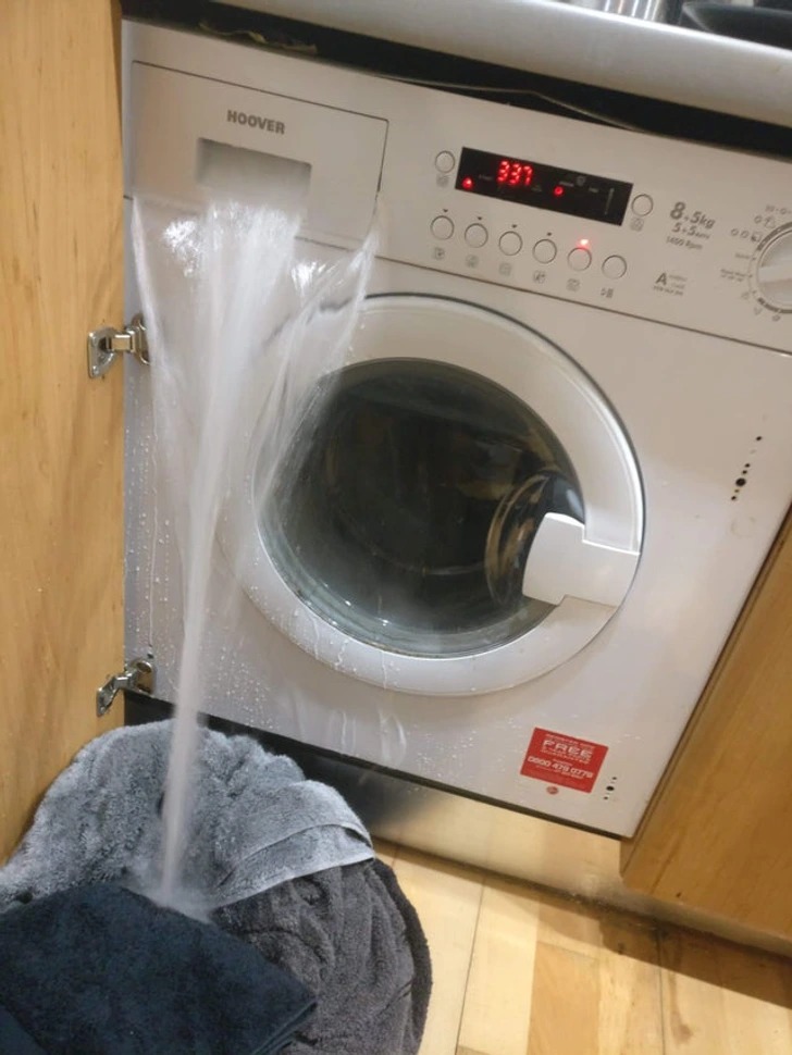 people having a terrible day - Washing machine - Hoover Pree 0000 479 0779 g of wwy tratt