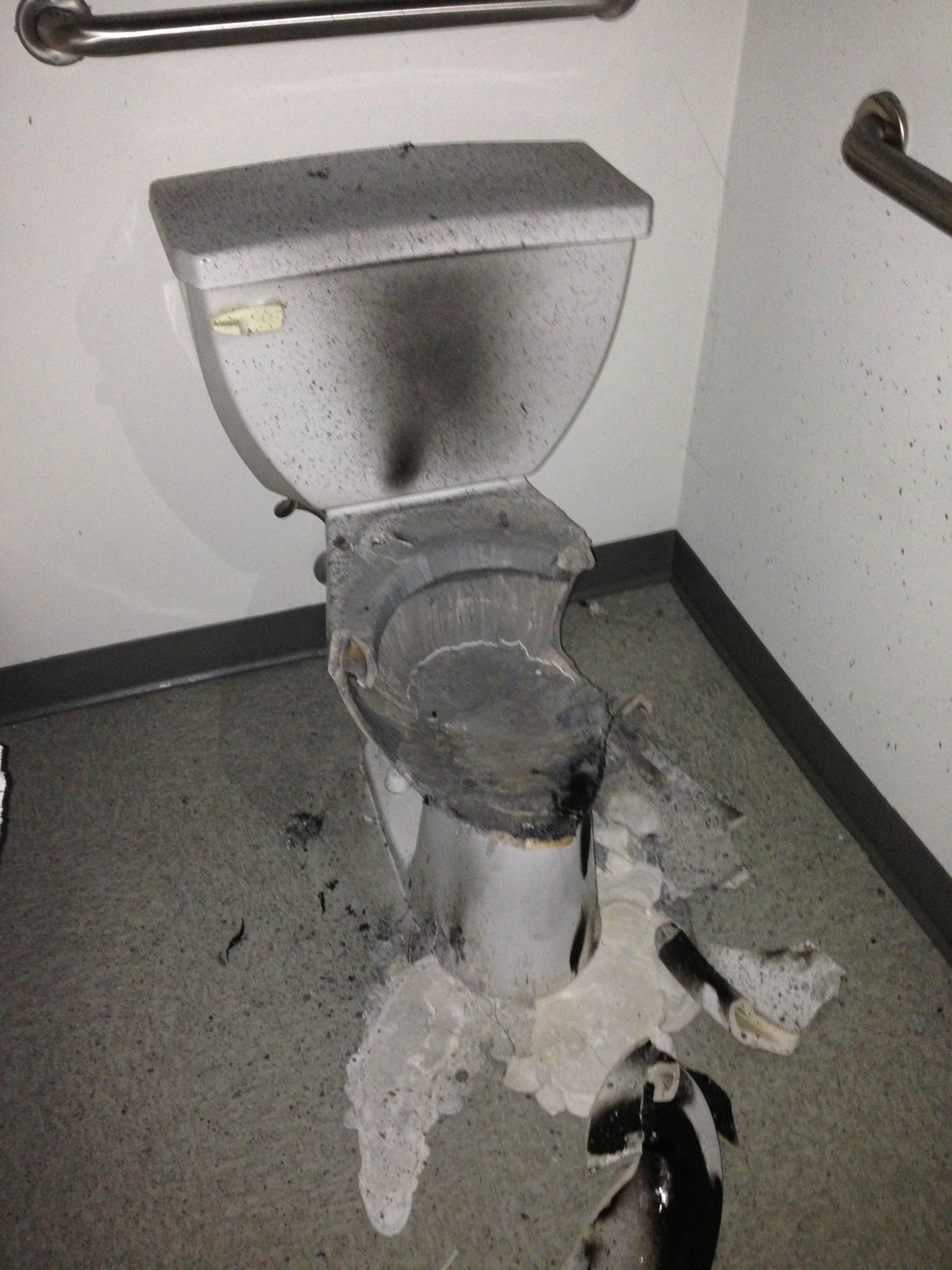 Reddit high school stories - exploded toilet
