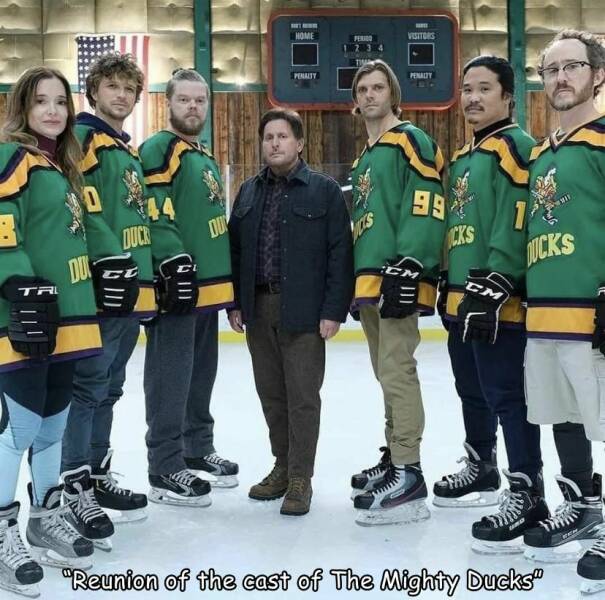 cool random pics - mighty ducks grown up - 112222 Tr Du Price Duck Cl Du Home Penalty Ferido Tima Visitors Penalty 99 Cm Cks Cm A 12 Ducks "Reunion of the cast of The Mighty Ducks"