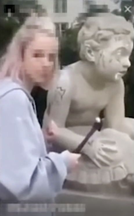 facepalms statue