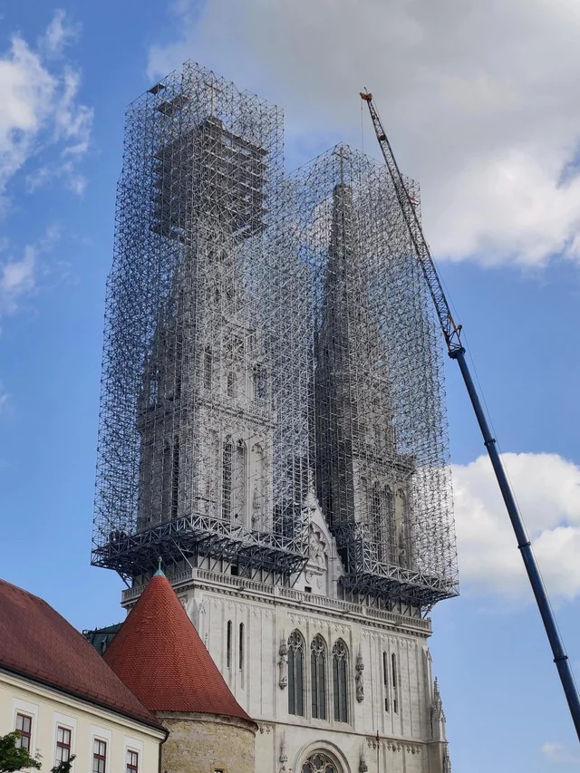 fascinating photos and interesting images - zagreb cathedral scaffolding
