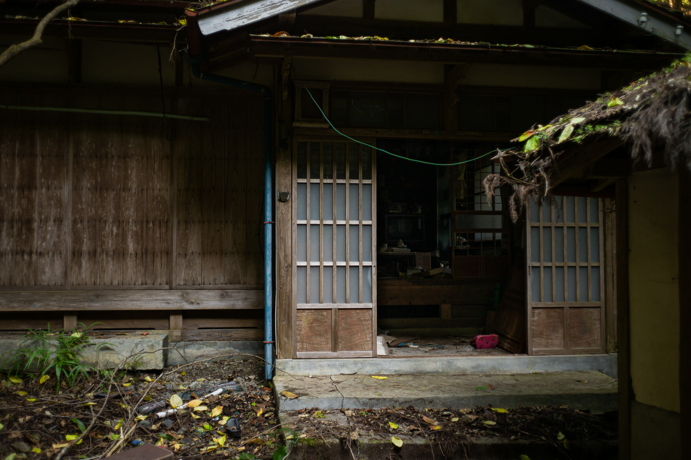 reddit paranormal stories - I went with my best friend during highschool for summer vacation to his grandparents' who live in the countryside in Japan. I stayed in his mom's old room which has a small wall closet. just above this closet was a smaller clos