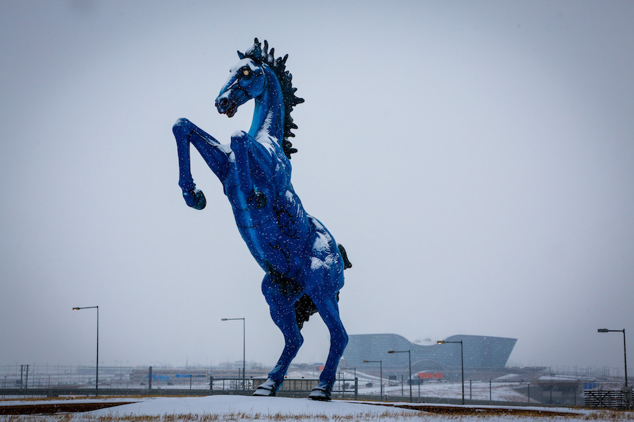 inventors killed by their creations - denver airport horse
