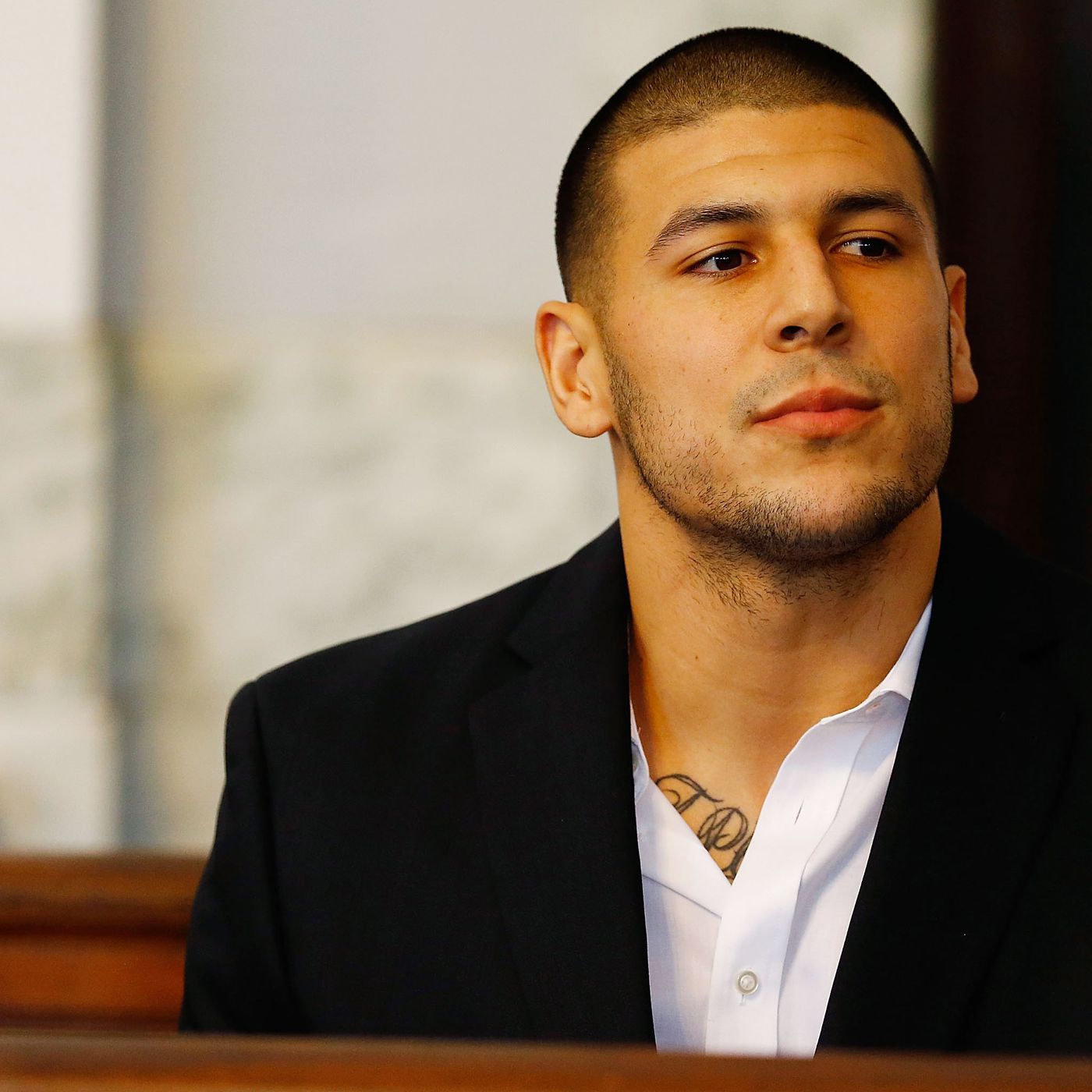 Aaron Hernandez. Played tight end for the New England Patriots. Fresh off a new contract. Killed his friend, found guilty, then took his own life during the appeal. u/c_c_c_combobreaker