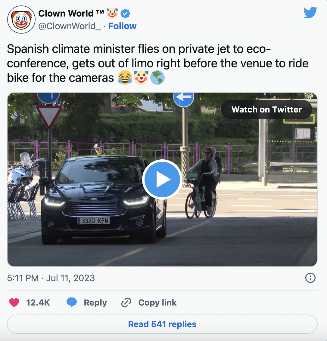 display advertising - Clown World Tm Spanish climate minister flies on private jet to eco conference, gets out of limo right before the venue to ride bike for the cameras 3320 Kpm D Copy link Read 541 replies Watch on Twitter