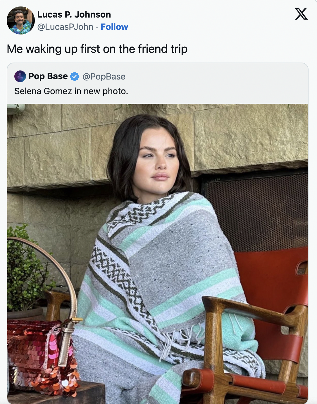 selena gomez in a blanket - stole - Lucas P. Johnson Me waking up first on the friend trip E Pop Base Selena Gomez in new photo. X