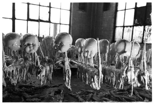 Dripping doll heads at the factory, 1947