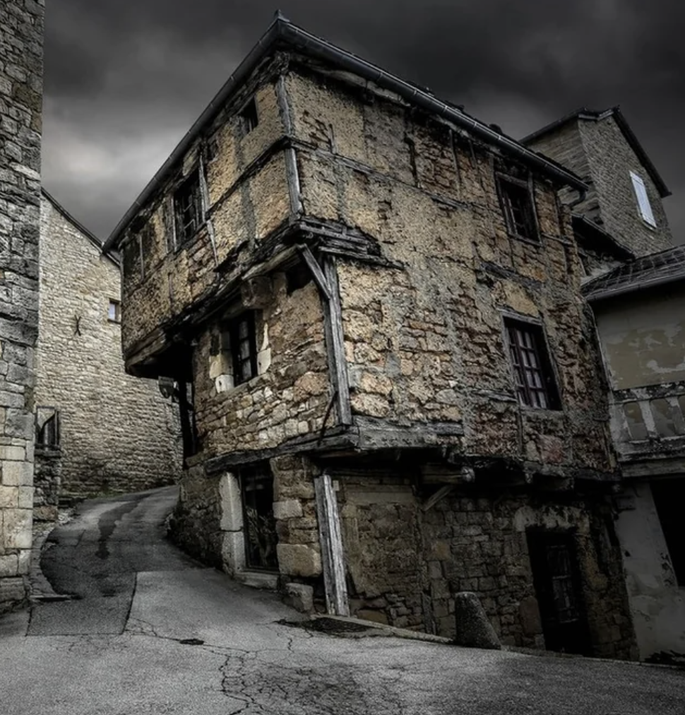 The oldest house in France has been standing there since 1478.