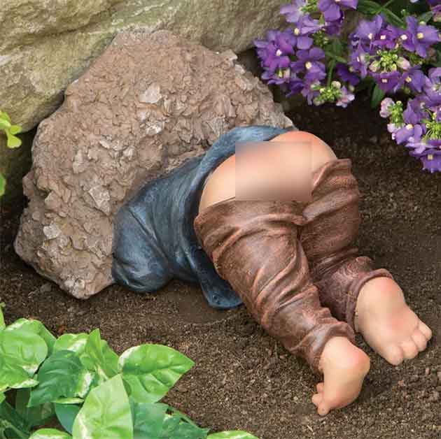 22 Lawn Ornaments for the Hall of Shame
