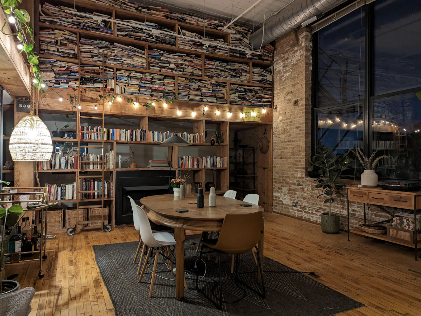 20 Man Caves and Male Living Spaces That Are Actually Pretty Cool