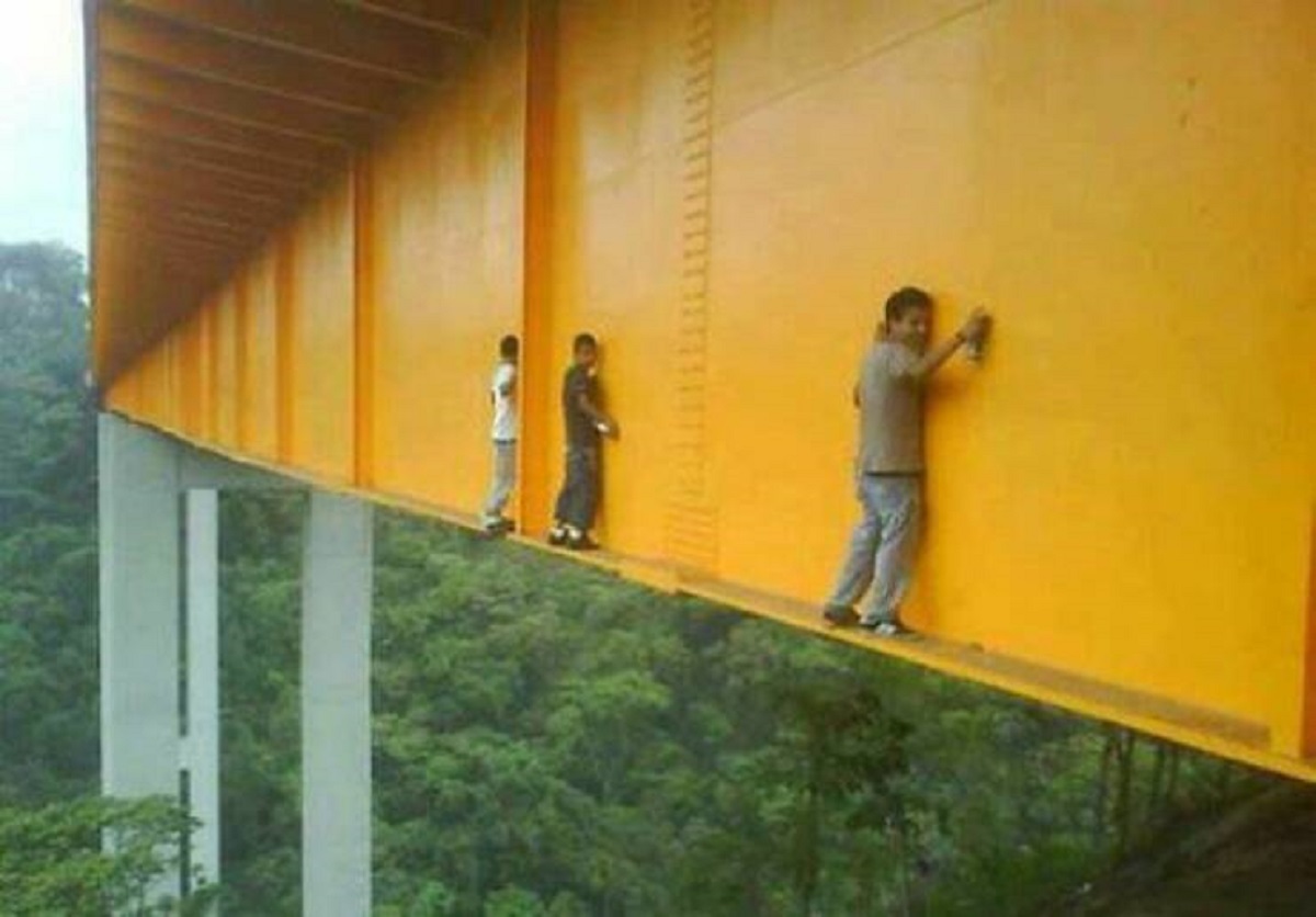 Graffiti Artists On 430ft Bridge
