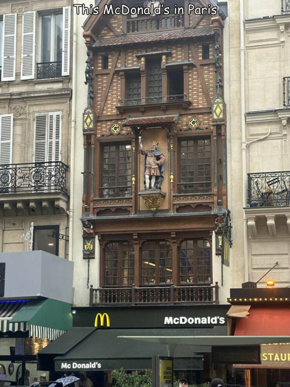 mcdonald's - This McDonald's in Paris Llis Full Mc Donald's 211 M 4 McDonald's Wher Jamaa 20 Staur