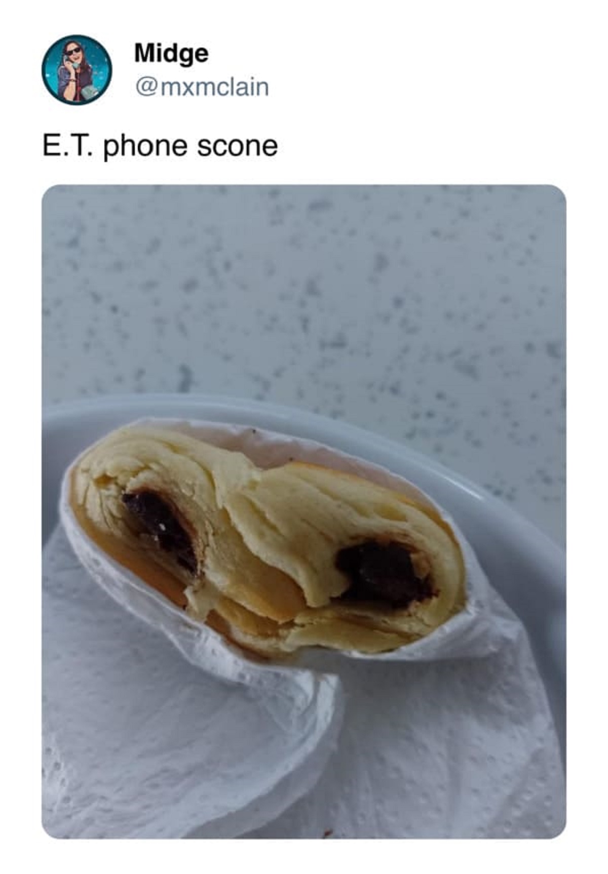 dessert - Midge E.T. phone scone