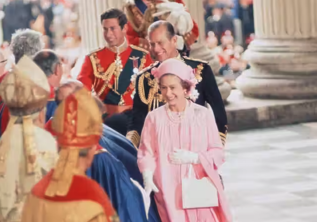 Though they may be most commonly depicted in brawling couples on this website, the Royal Family is not above a good extramarital affair. Alongside King Henry VIII’s four mistresses — there’s a reason why Protestantism exists — this two-timing isn’t reserved for Tudor times. 

In 1994, King Charles III got candid about his marital woes to his then-estranged wife, Princess Diana, admitting that he had stepped out on her. 

 "Yes ... Until it became irretrievably broken down, us both having tried,” he said when reporter Jonathan Dimbleby asked him if he had remained faithful to his soon-to-be ex back in 1994. 

