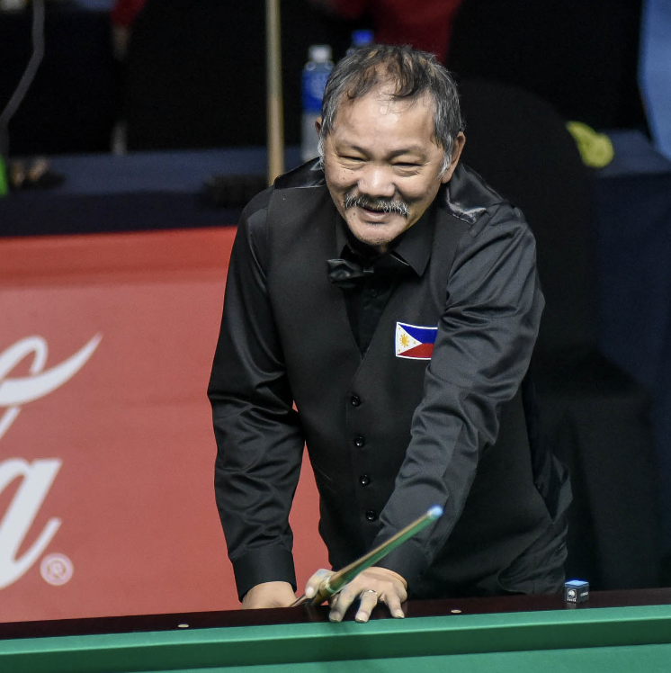 The Magician - Efren Bata Reyes in billiards. Always fascinated on how he calculated the angle to make a shot, you can watch his previous games on YouTube. Never gets old.