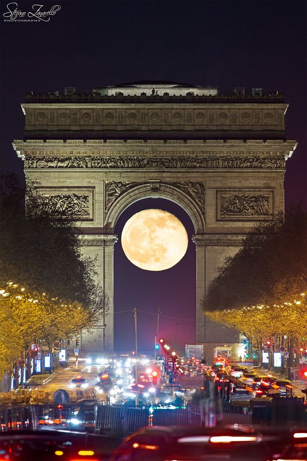 arc de triomphe with moon - Stfire Farrell Photography TOIOTOLOIO1010101010ner