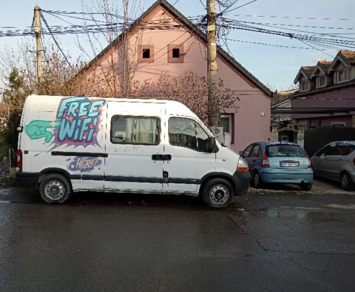 compact van - Free Wher Here Aumidary