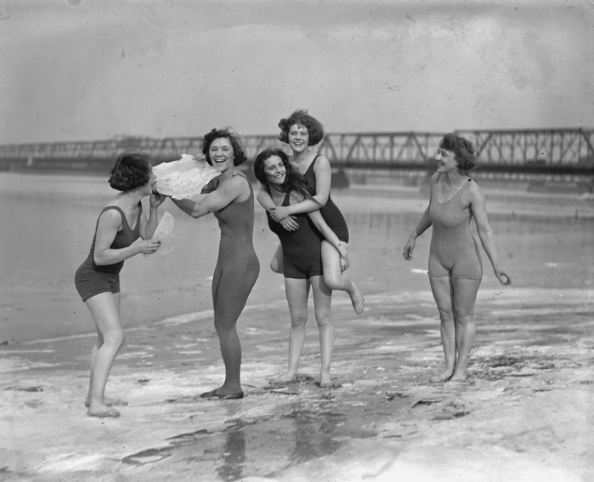 [February 23rd, 1924] Five women in swimsuits on the frozen banks of the Potomac River, Washington, D.C.