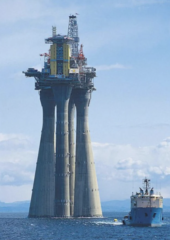 world's biggest oil rig