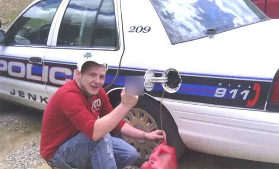 siphoning gas from police car - 4 209 Polic Jenk Ico Dia 911