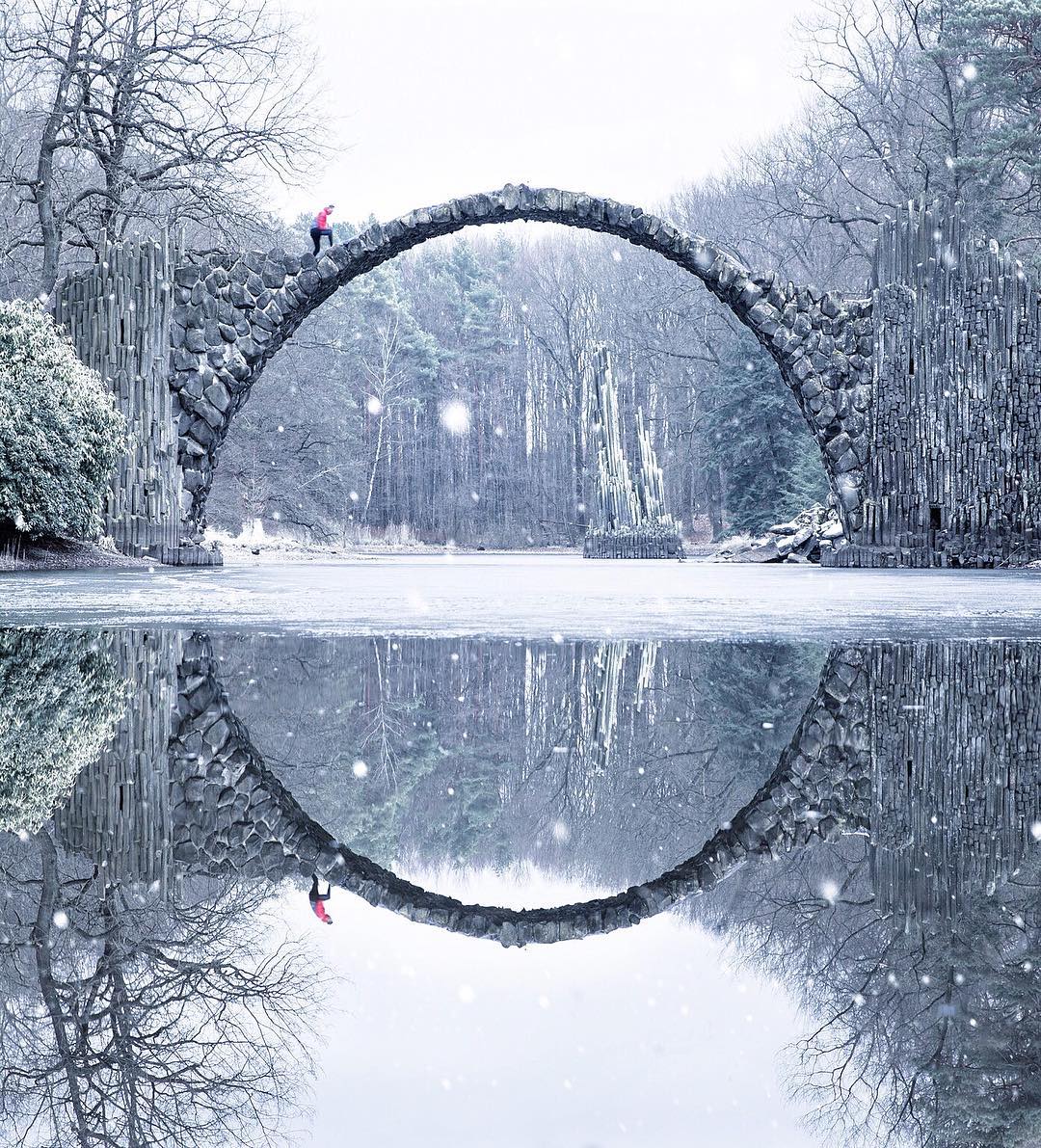 reflection of circle bridge