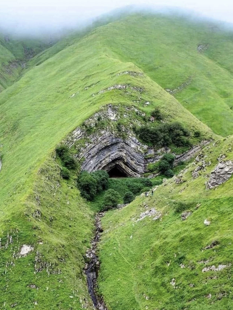 harpea's cave