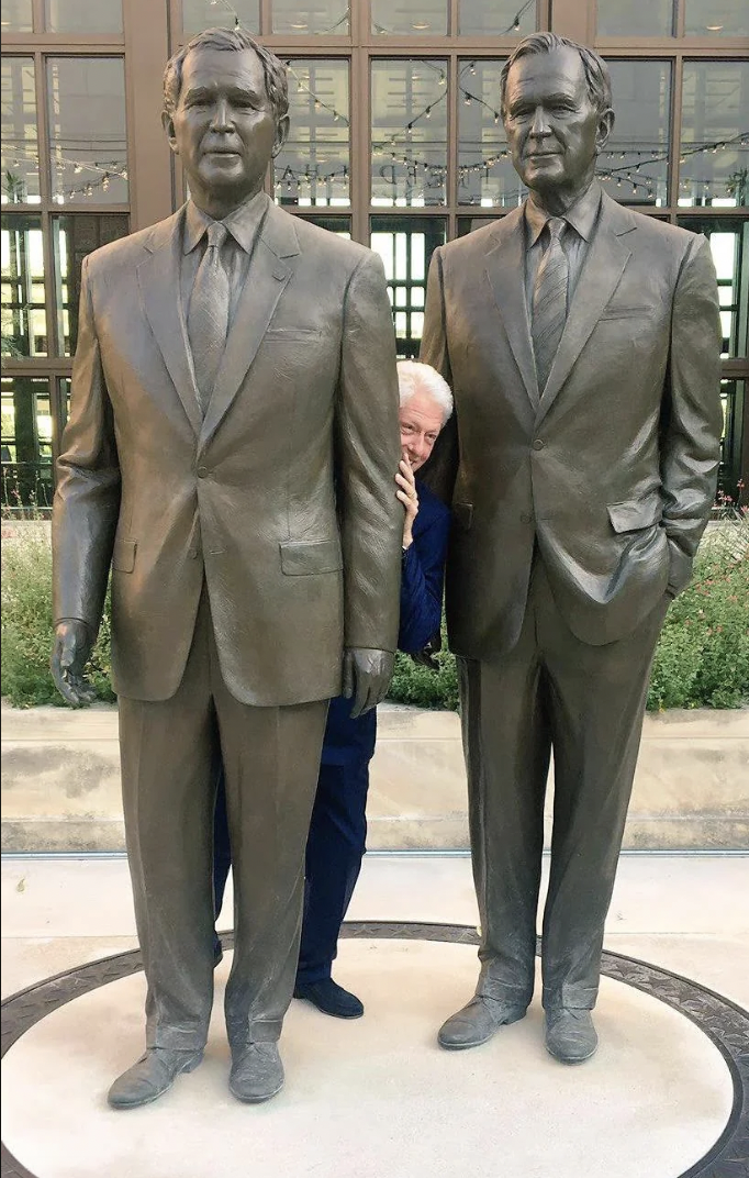 bill clinton statues